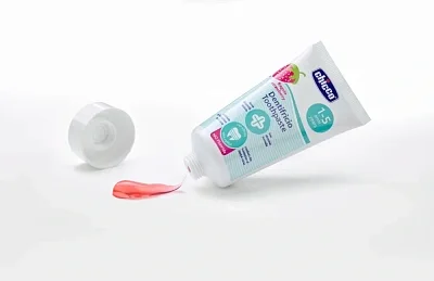 Паста зубная Chicco детская со вкусом клубники, 50 мл 12+ мес.