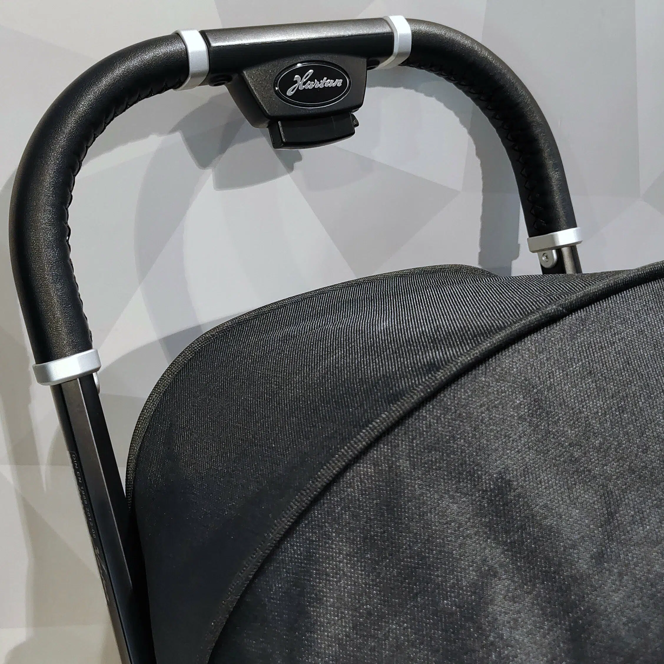 Коляска прогулочная Hartan Bit Classic ( с сумкой для переноски) 6