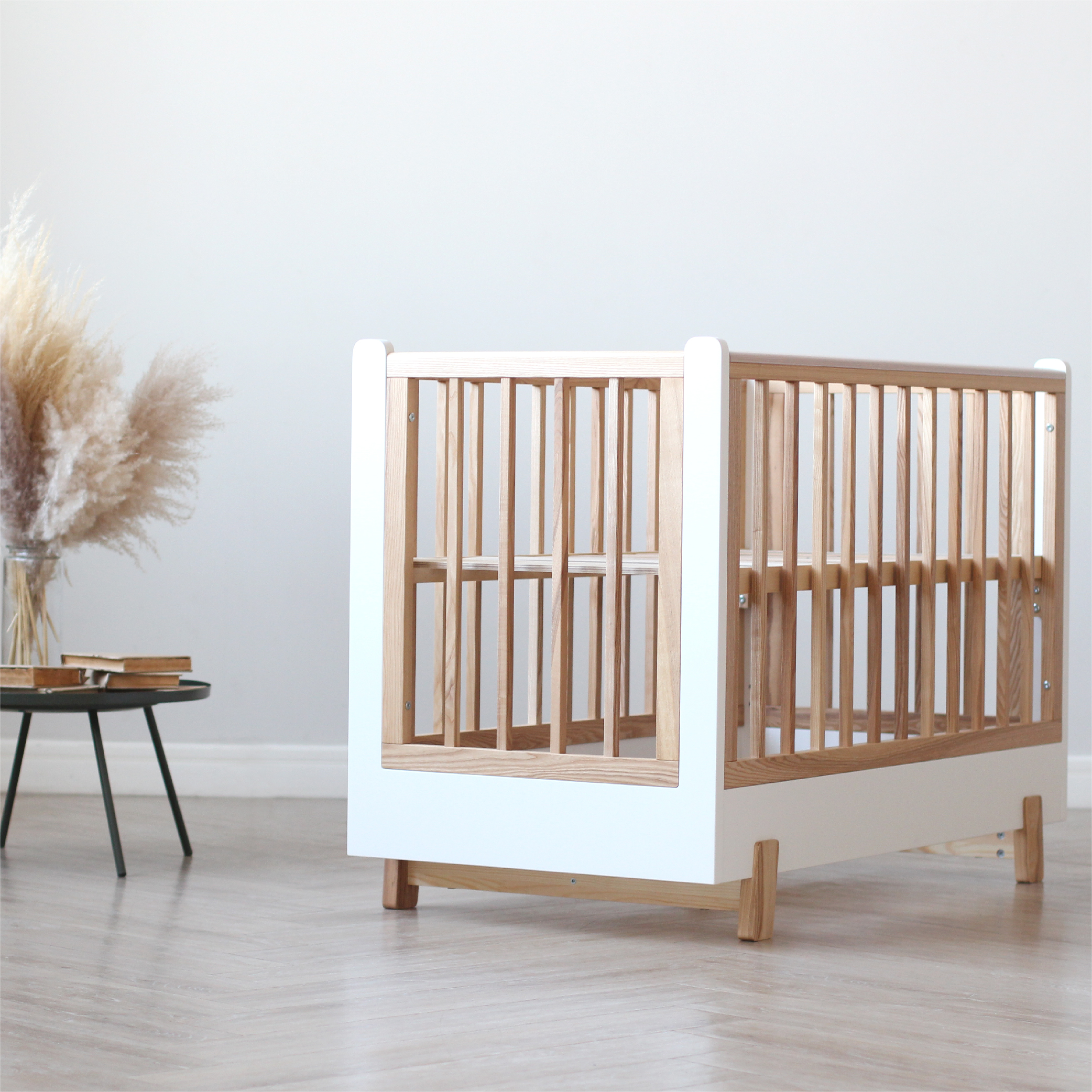 Детская кроватка "Фабрика Облаков" Onlybaby Scandi молочная 3