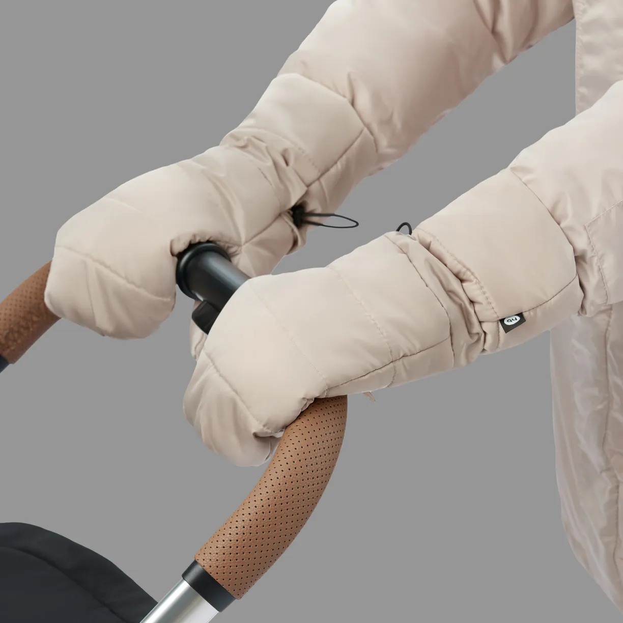 khqIbreHptaKBRoLJyeANVMovKY1E33dc1CmMvVXxh4= Муфты-варежки Happy Baby на коляску 2