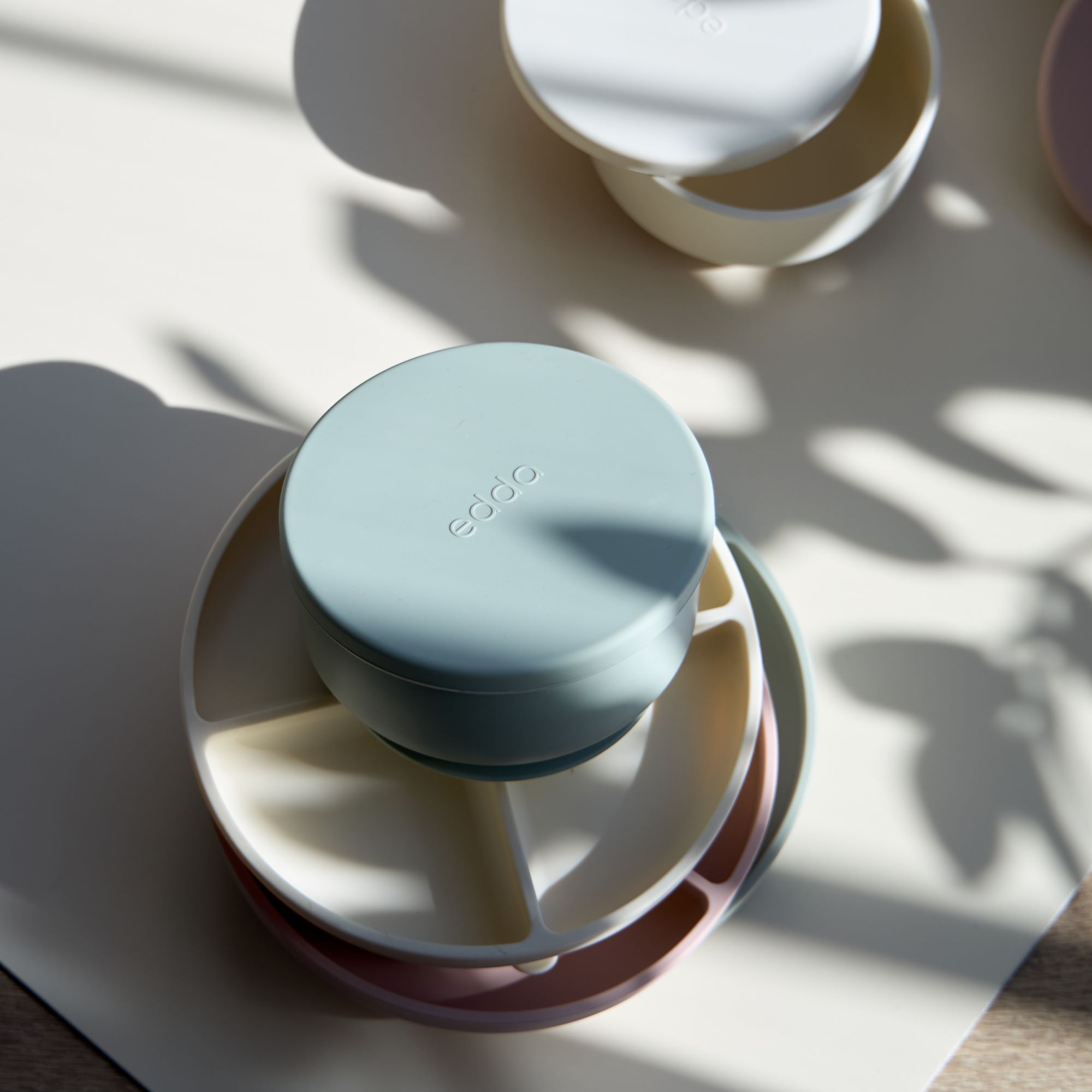 Силиконовая миска на присоске с крышкой Edda, Пломбир 2