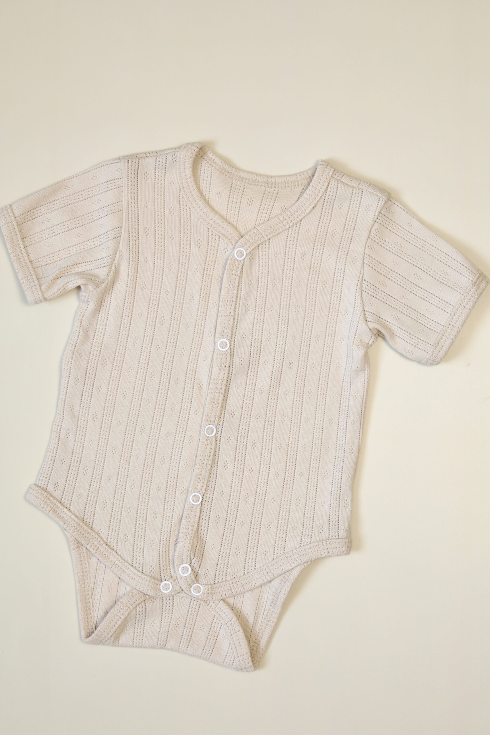 Боди MATUSHKIN прямая застежка, короткий рукав,горловина под окантовку,швы внутрь,трансферная рибана 1