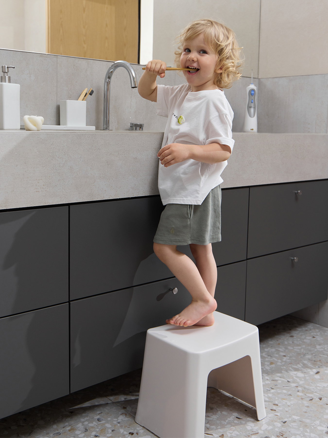 rod56dfxbsgdrupv70mhq29v5ftxn2d2 Подставка под ноги Happy Baby MOBI, 2 шт 10