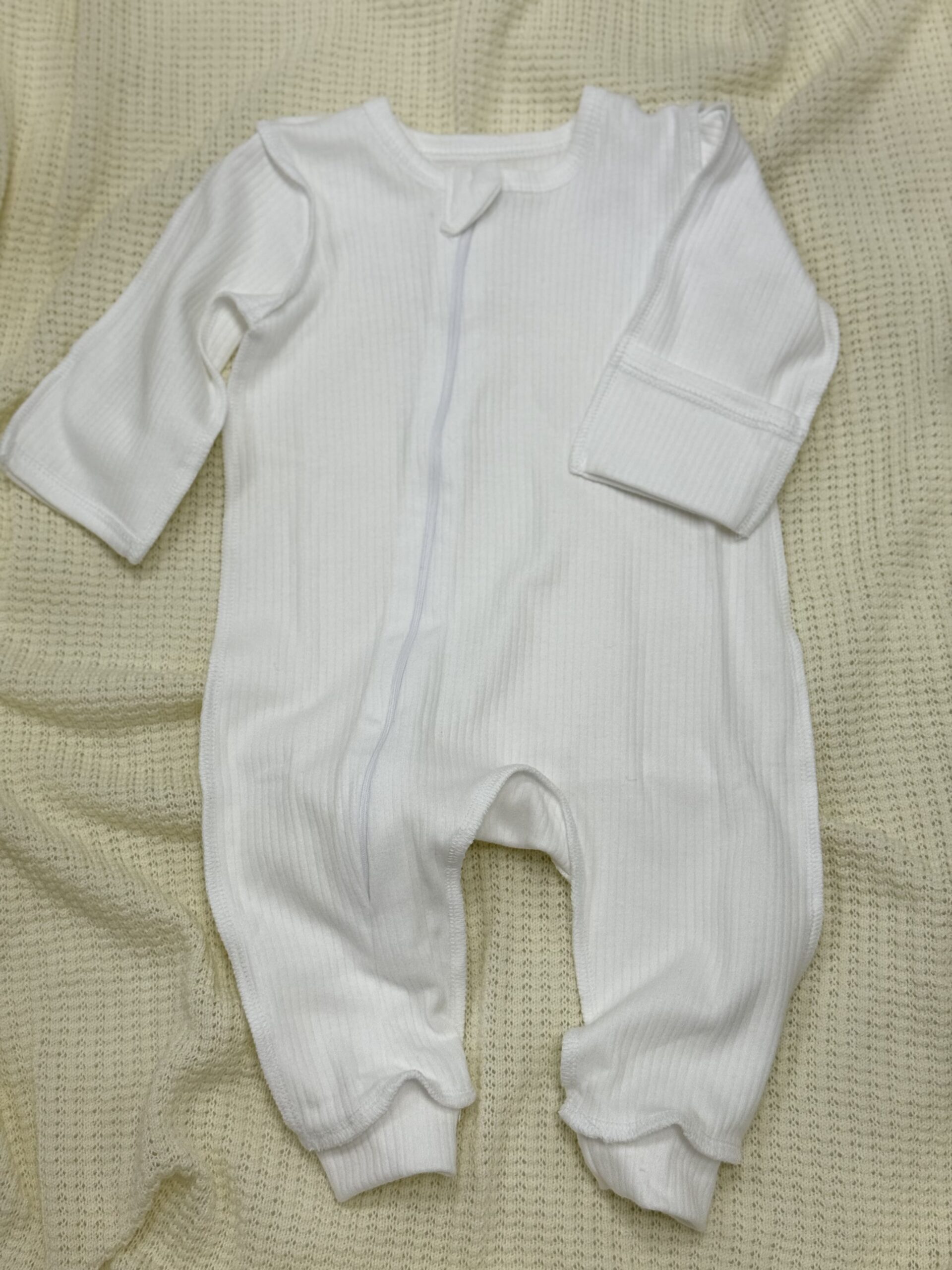 Комбинезон MATUSHKIN на молнии,открытые ножки, швы наружу, интерлок -лапша