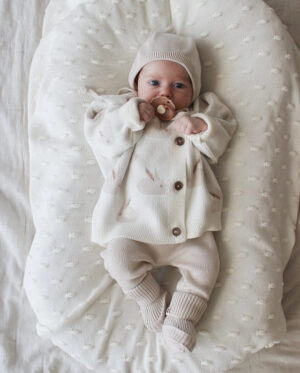 кардиган с кроликами