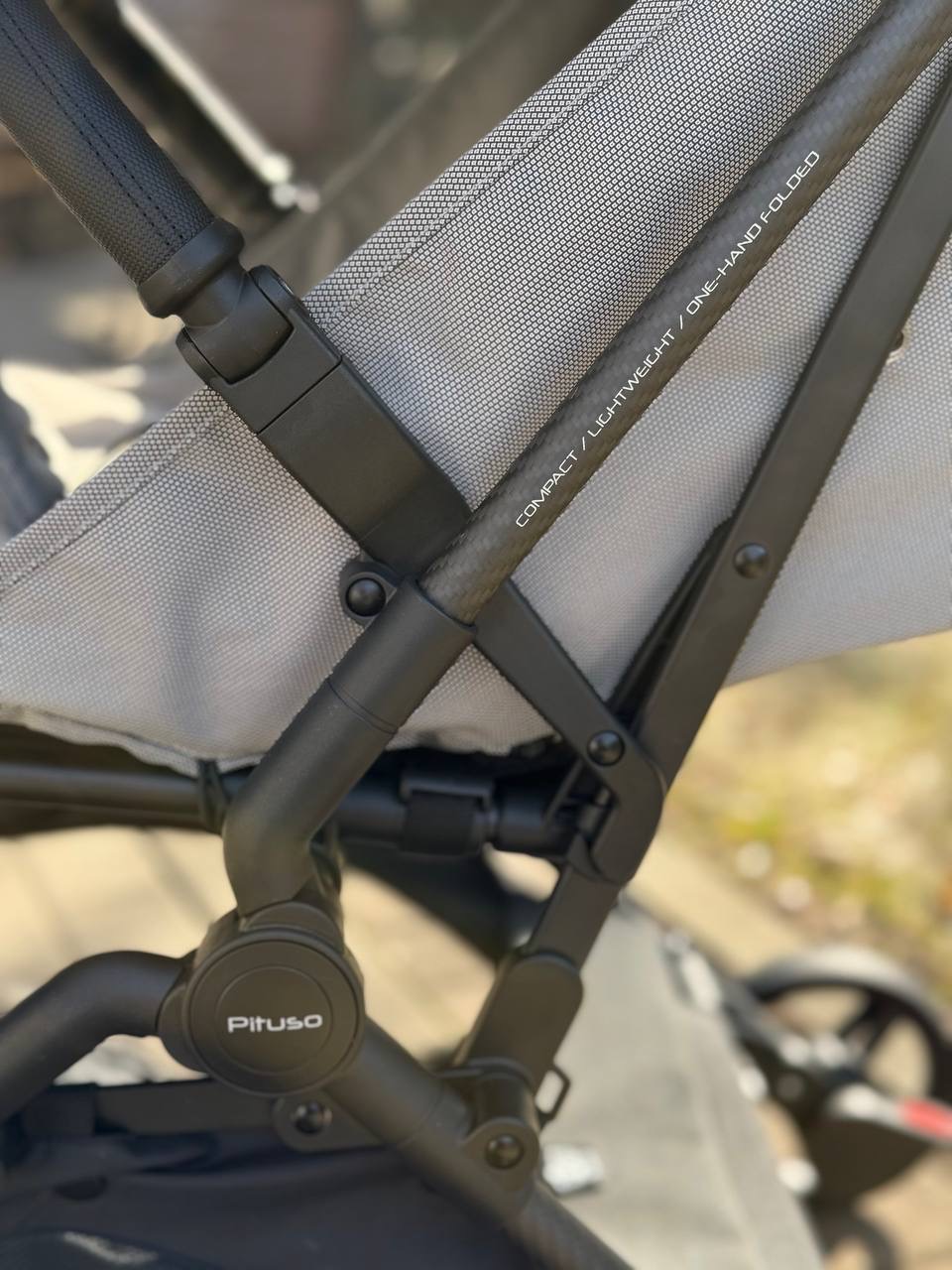Коляска прогулочная Pituso Pera Plus